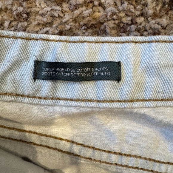Wild Fable Super High Rise Cutoff Denim Shorts Size 10 - Picture 4 of 4